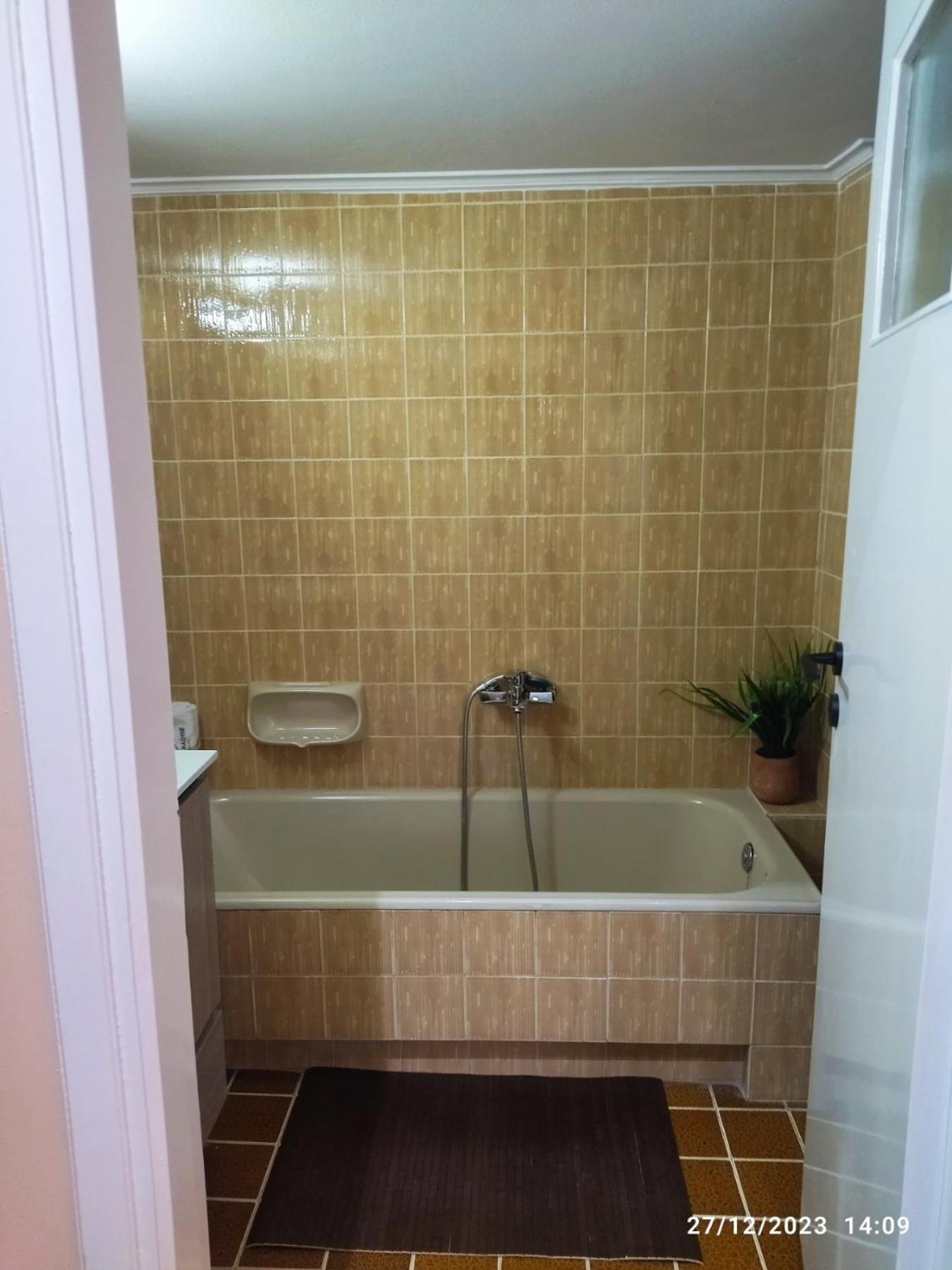 Swan Paradise Glyfada Apartment เอเธนส์ ภายนอก รูปภาพ
